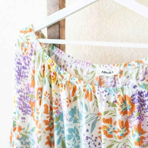 ADORA TOP Sz M/L OFF SHOULDER DOUBLE LAYER RUFFLE FLARE BELL SLEEVE FLORAL - Picture 5 of 11